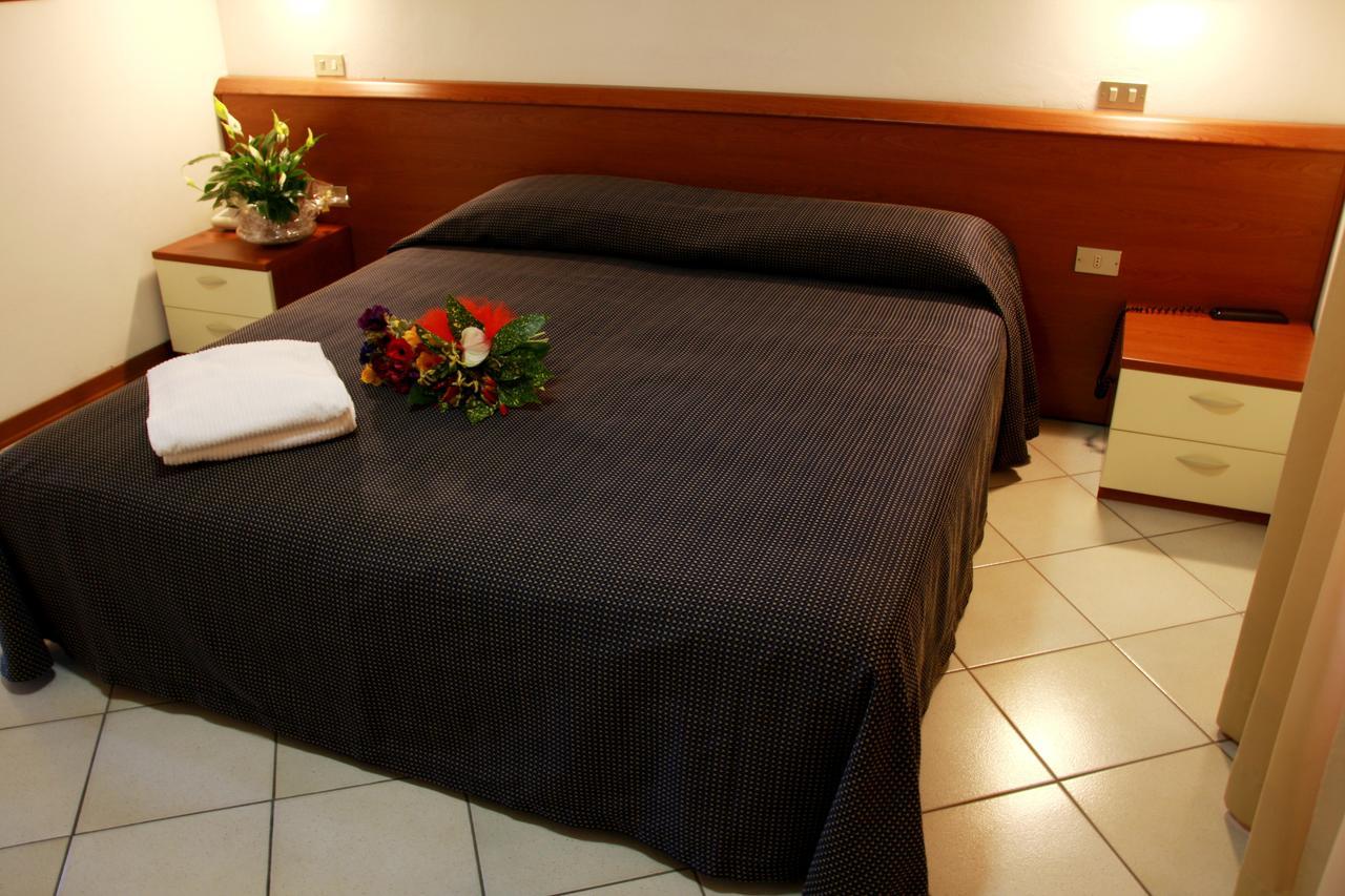 Hotel Excelsior Fano Ngoại thất bức ảnh